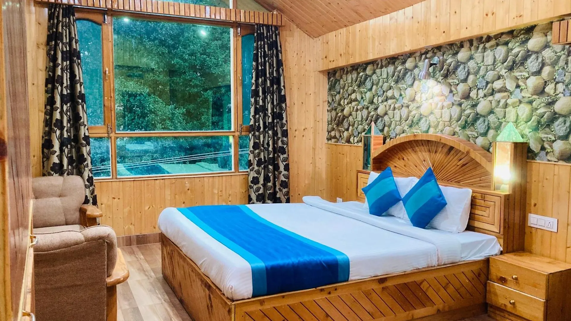 Ξενοδοχείο Nature Valley Farmhouse Resort By Raarees, Munnar #Lap Of Nature #Premium Rooms #Big Parking #Scenic View #Garden With Fireplace #Property Of The Year