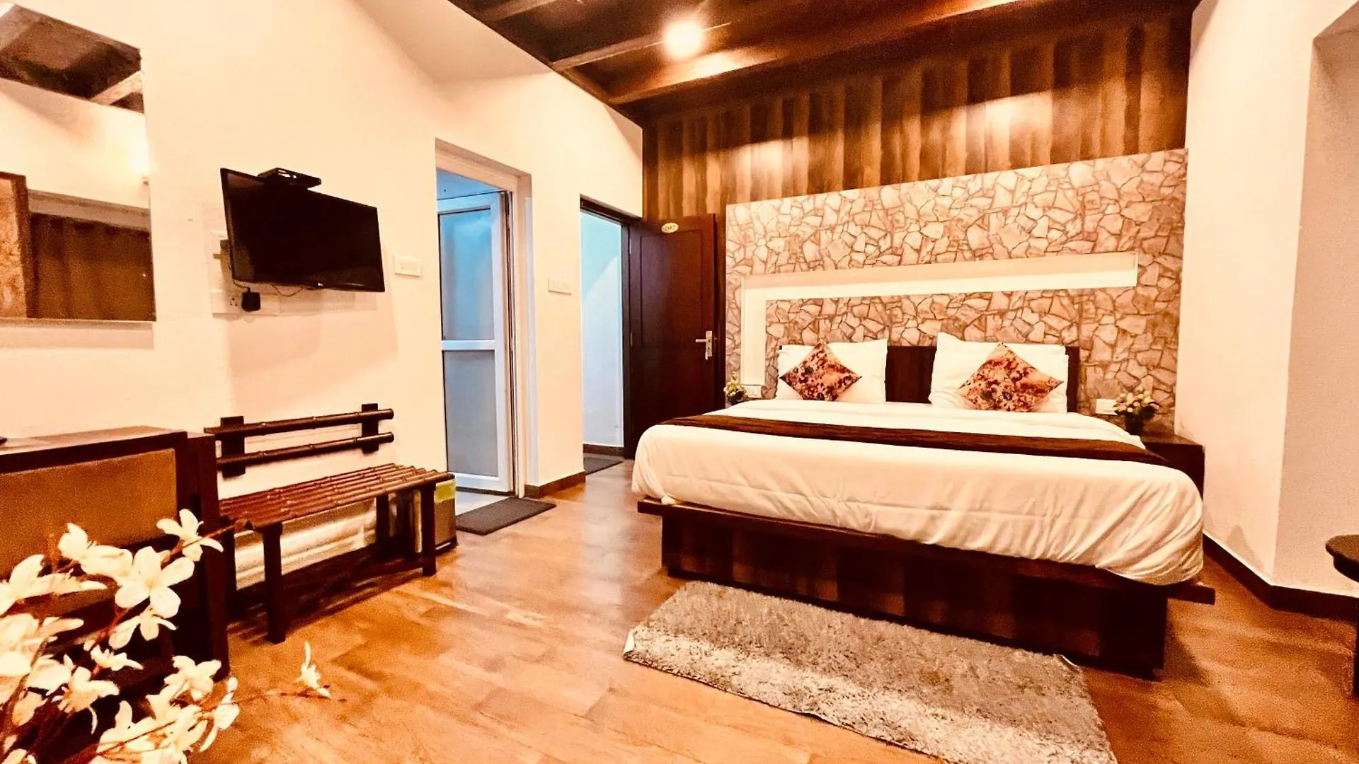Nature Valley Farmhouse Resort By Raarees, Munnar #Lap Of Nature #Premium Rooms #Big Parking #Scenic View #Garden With Fireplace #Property Of The Year Индия